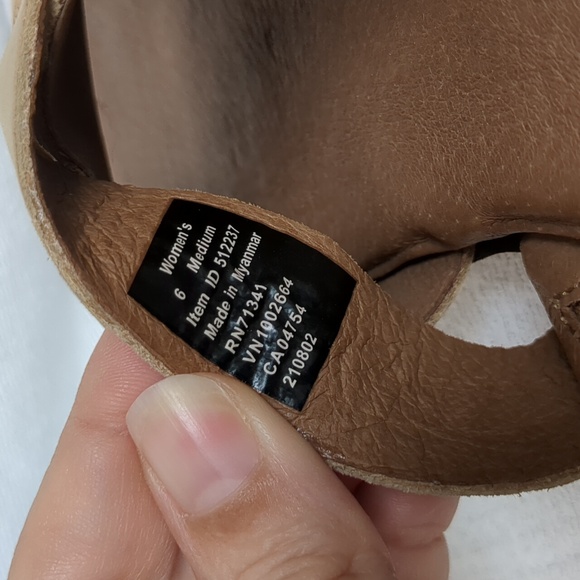 LL Bean Women's Lakewashed slides Newbuck Tan Leather Size 6 EUC - Picture 5 of 8